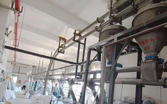 管鏈輸送機